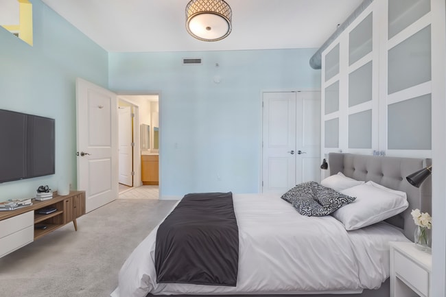 Photo - 1390 Kenyon St NW Unit 719