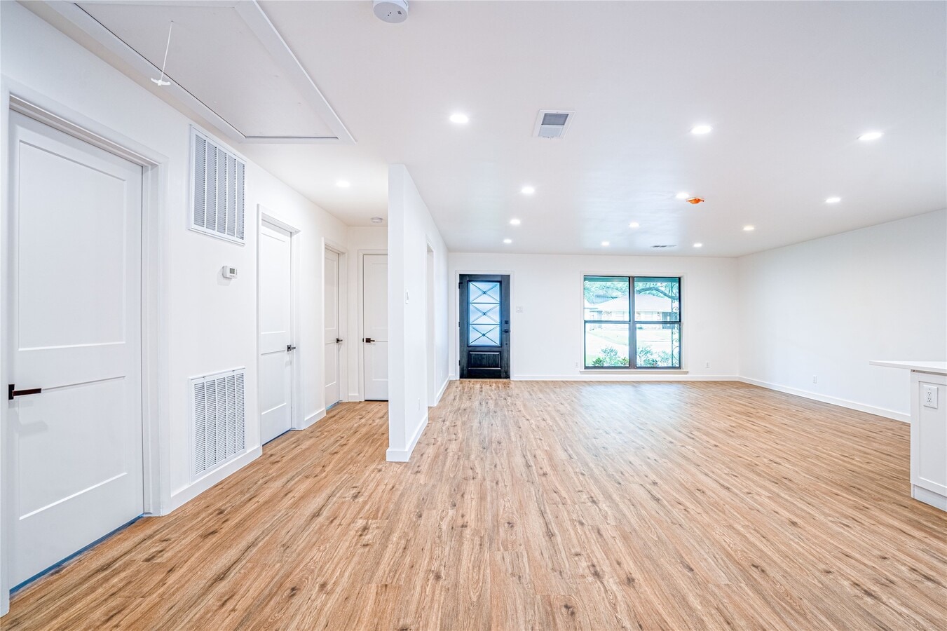 Photo - 1422 Wisterwood Dr