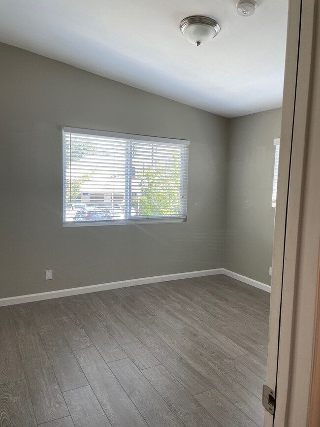 Photo - 10910 Regent St Unit A