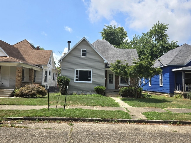 Building Photo - 435 S 18th St Rental