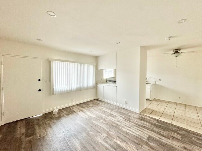 Photo - 1611 W 206th St Unit E