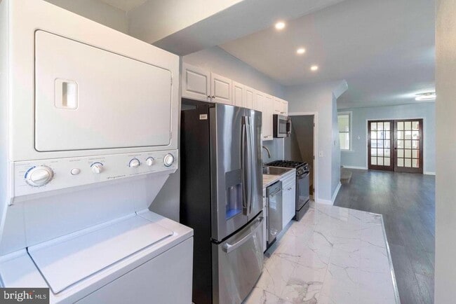 Photo - 617 Brinton St