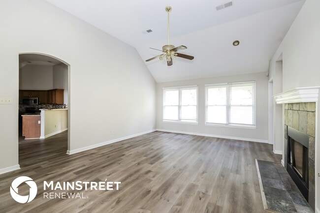 Photo - 6568 Misslow Cove