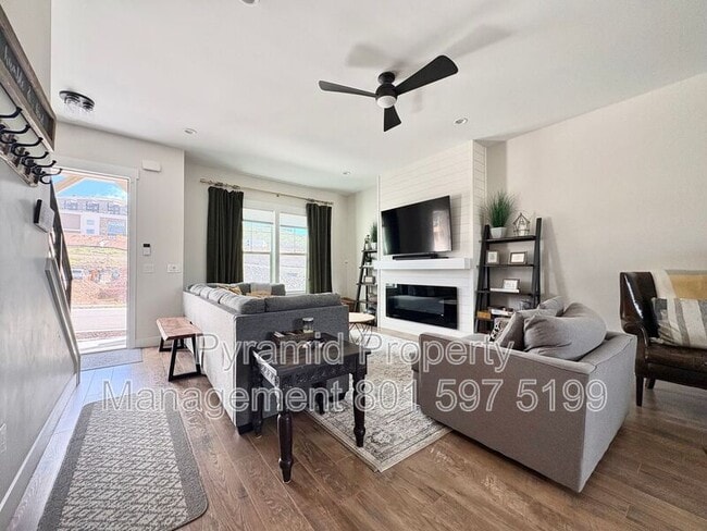 Photo - 1027 Wasatch Spring Rd