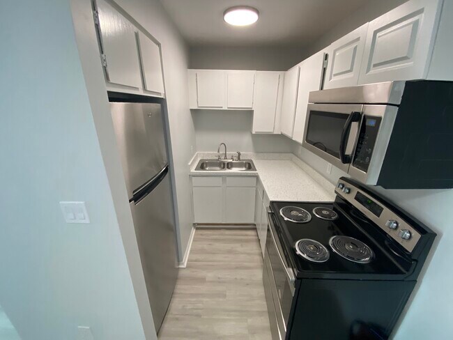 F35, Kitchen