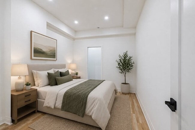 Photo - 11 Craig Cres Unit Designer 2 Bed 2 Bath in Leaside