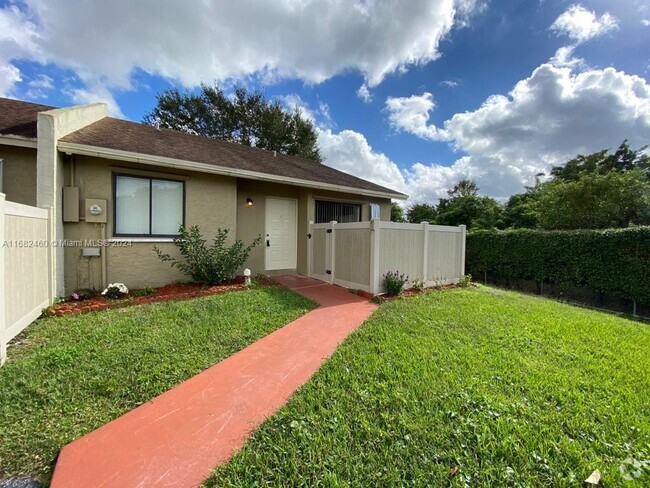 Building Photo - 10239 Boca Bend W Rental