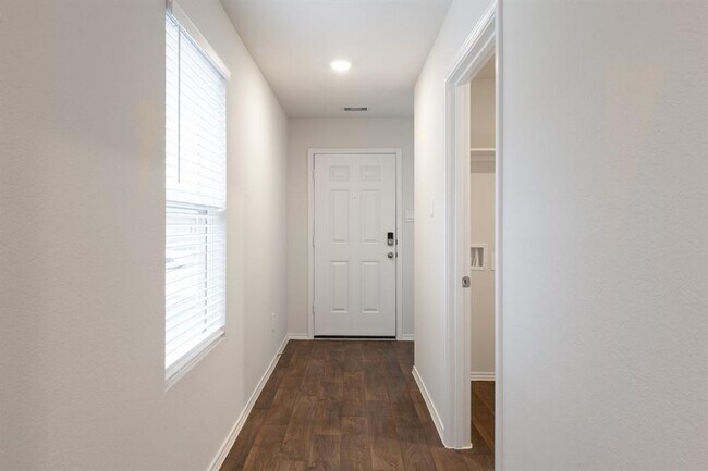 Photo - 136 Granary Dr