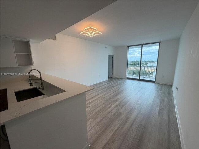 Photo - 140 S Dixie Hwy Unit 807