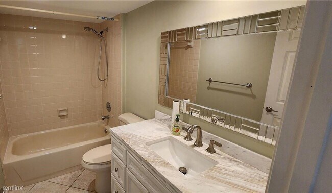 Photo - 2 br, 2 bath Condo - 9235 Lagoon Pl # 1005 Unidad # 1005