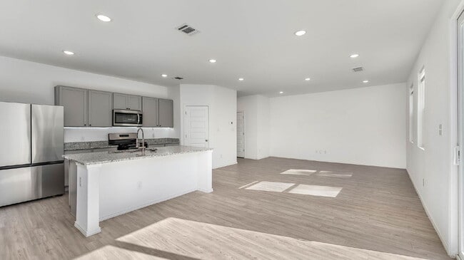 Photo - 4422 Chandler Rd Unit 8