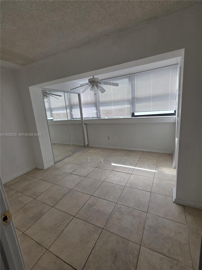 Photo - 2000 Biarritz Dr Unit 202