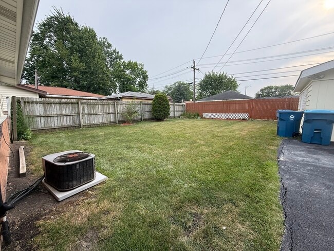 Photo - 1374 Forest Pl