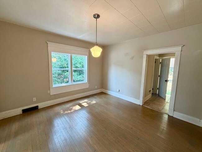603 N Stevens St Unit Lower