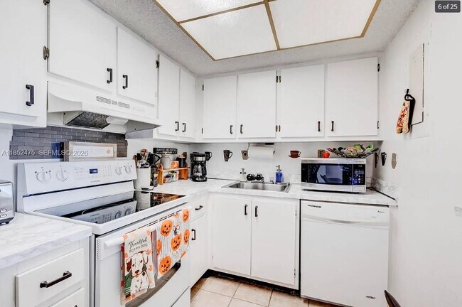 Photo - 5570 NW 44th St Unit 412A