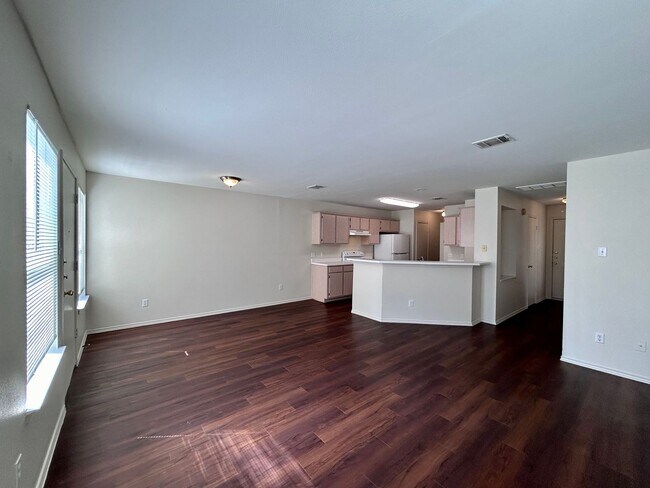 Photo - 9703 Nightjar Dr Unidad A