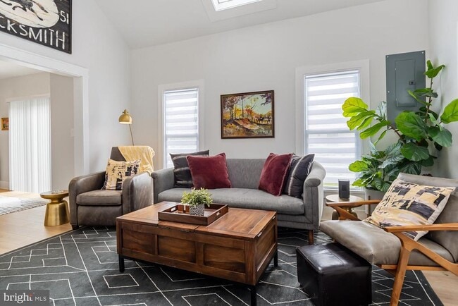 Photo - 207 Dodson Ave