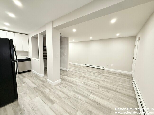 Photo - 15 Ruggles St Unit 3