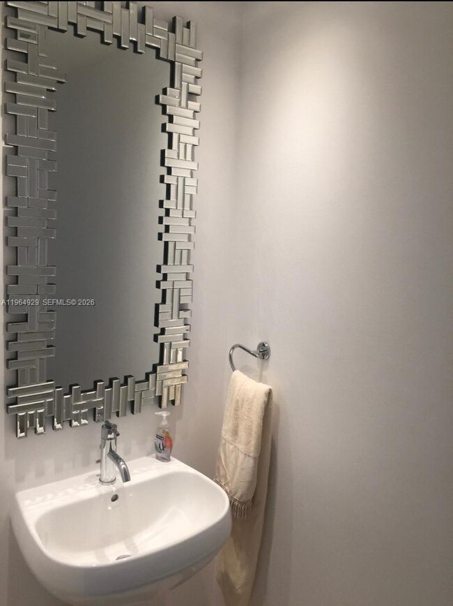 Photo - 18201 Collins Ave Unit 903