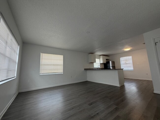 Photo - 151 Avenue C SE