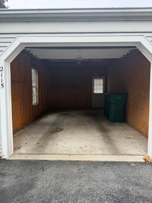 Photo - 2115 Wexford Rd