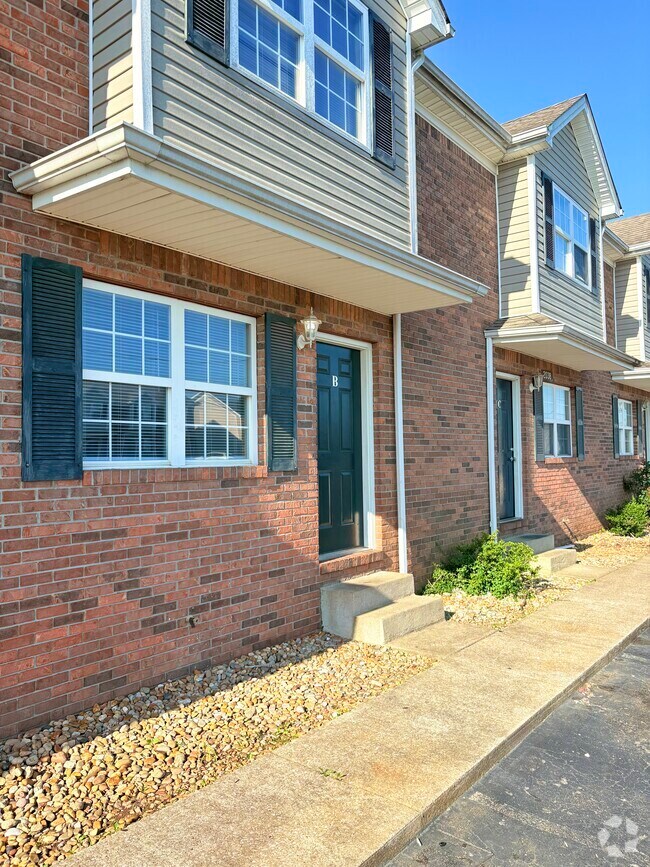 Building Photo - 2038 Salisbury Dr Rental