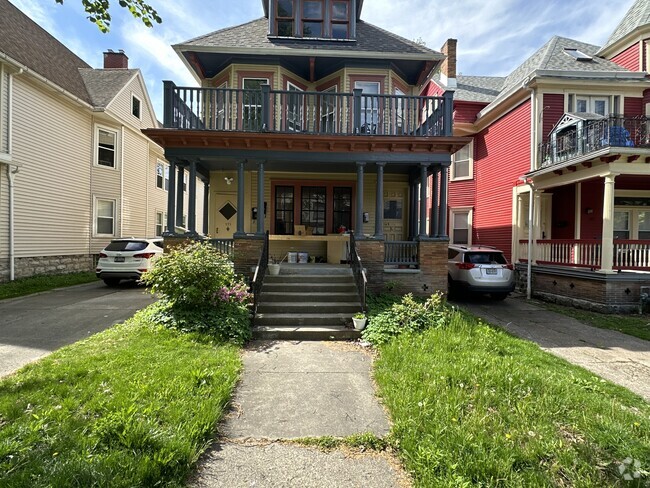 Building Photo - 169 Anderson Pl Unit Upper Front Rental