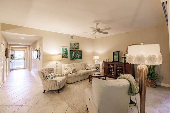 Building Photo - 1878 Tarpon Bay Dr S Unit 3-102 Rental