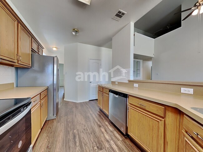 Photo - 7017 Chaucer Dr