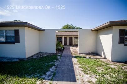 Building Photo - 4525 Leucadendra Dr Unit 4525