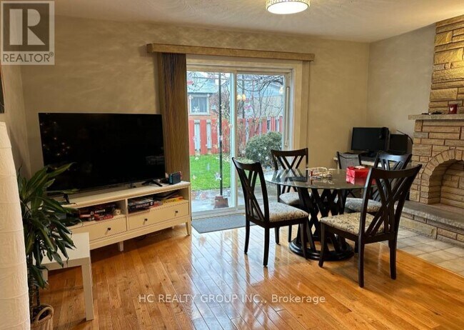 Photo - 322 Carson Dr