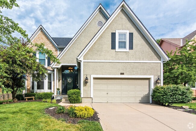 Building Photo - 4 Bed 4 Bath (2 Full, 2 Half) Rental