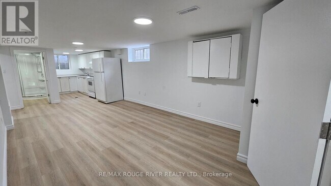 Photo - 332 Rosedale Dr