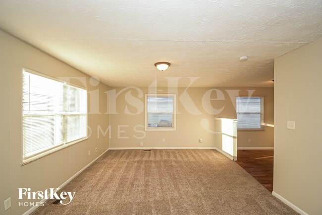 Photo - 4601 N Richardt Ave