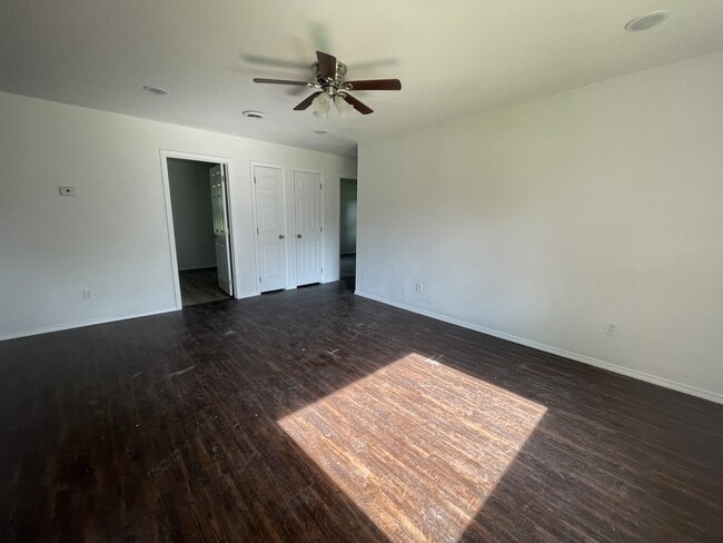 Photo - 202 Briarwood