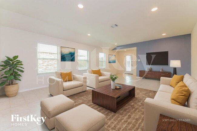 Photo - 312 Shiplap Ln