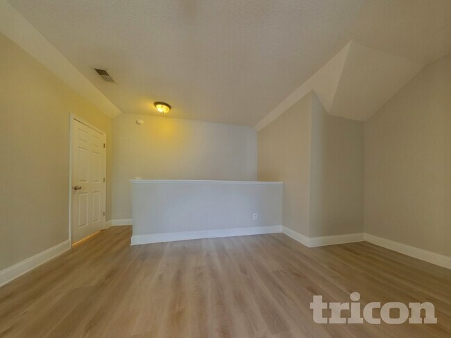 Photo - 8737 Windsor Lake Blvd Casa