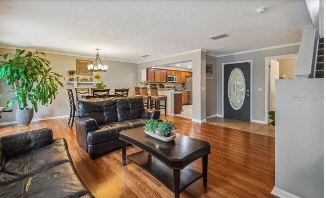 Photo - 2403 Hassonite St