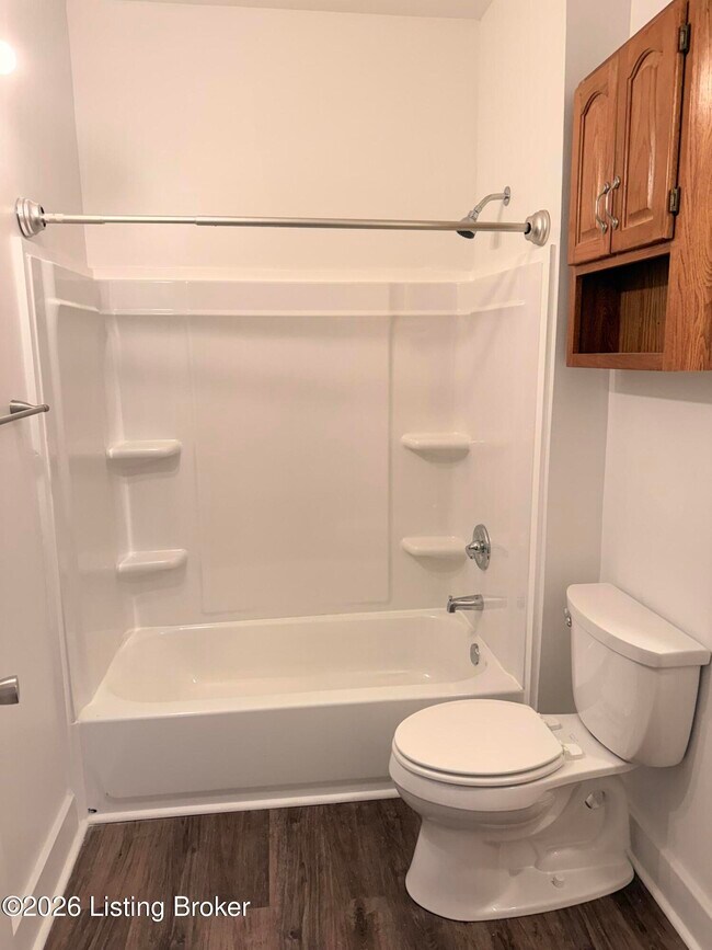 Photo - 841 Hazel St