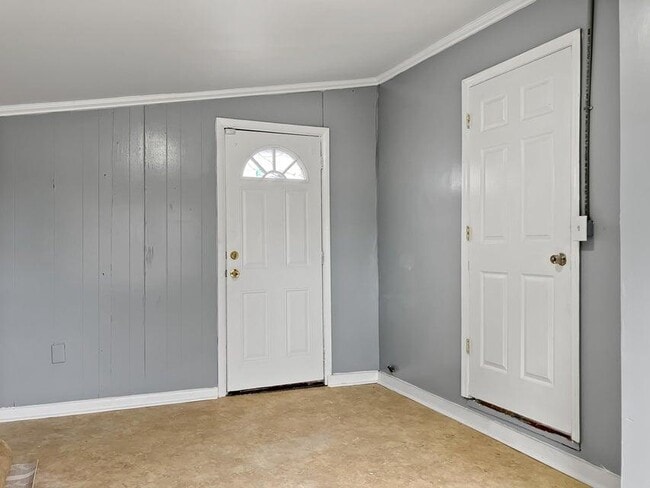 Photo - 2002 Shirley Ave