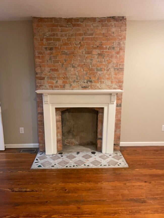 Photo - 1122 Summit St