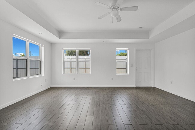 Photo - 535 NW 90th St