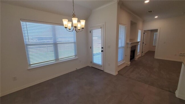 Photo - 702 Obsidian Ct