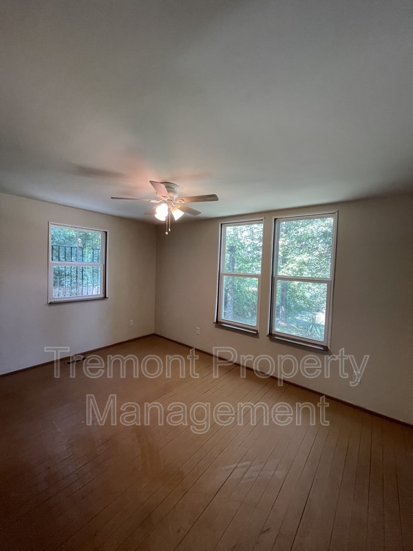 Photo - 3206 Campbell St