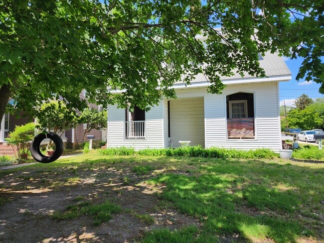 Photo - 928 N Division St Townhome