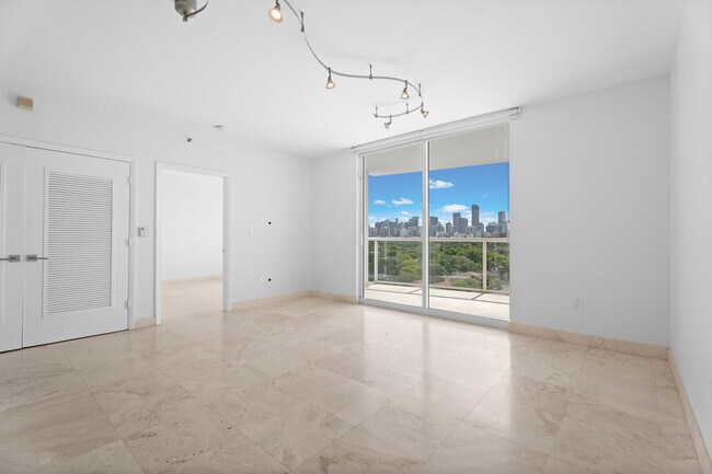 Photo - 1401 SW 22nd St Unit Coral Sea View - 1003