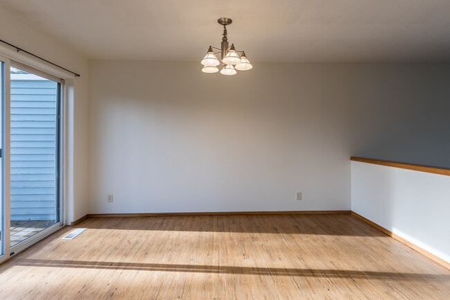 Photo - 260 N 16th St