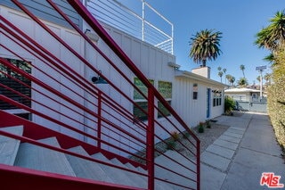 610 Victoria Ave