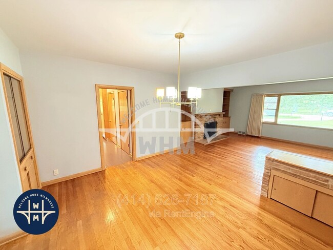 Photo - 8575 N Hawthorne Rd