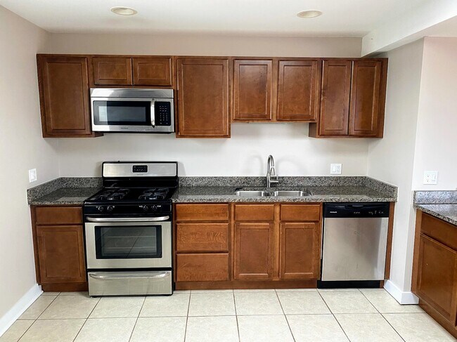 Photo - 2245 W 21st St Unidad 4